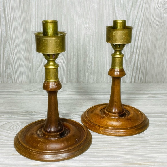Vintage Brass Turned Wood Georgian Colonial Candlesticks set Holder / Hurricane - Picture 3 of 13
